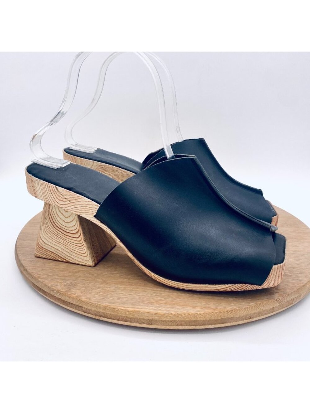 HILOS Shoes Womens 9 Black Leather Wooden Screen Printed Heels Luxury